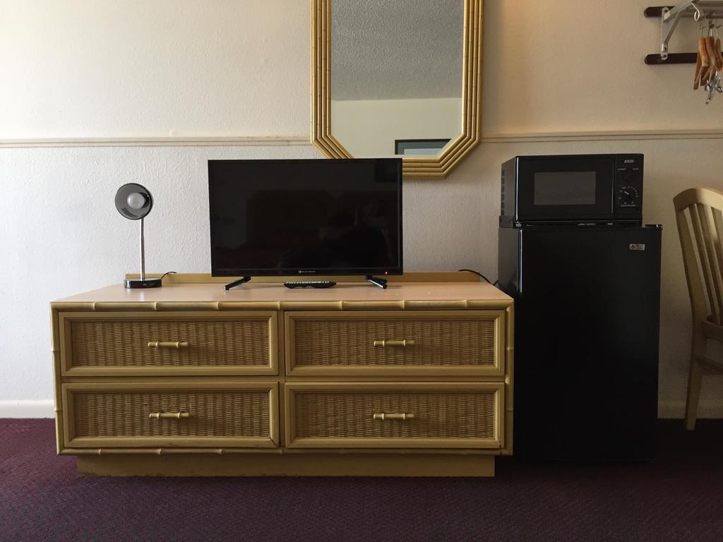 Stay Plus Inn Haines City Room photo